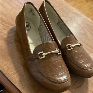 Cliffs by WHITE MOUNTAIN Brown Leather Loafers with Horsebit Detail